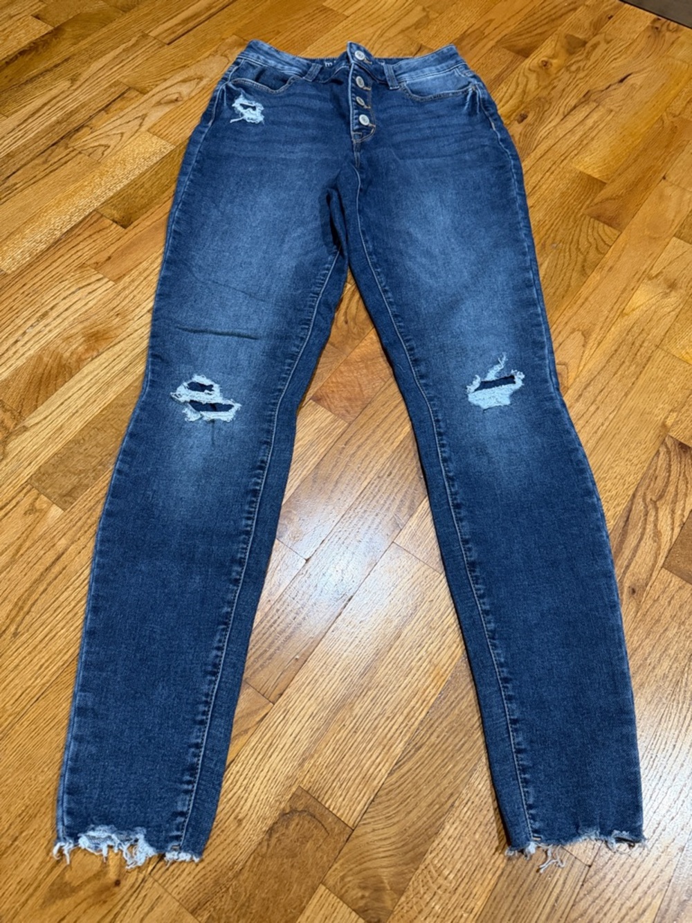 M Jeans by Maurice’s Skinny Jeans Distressed